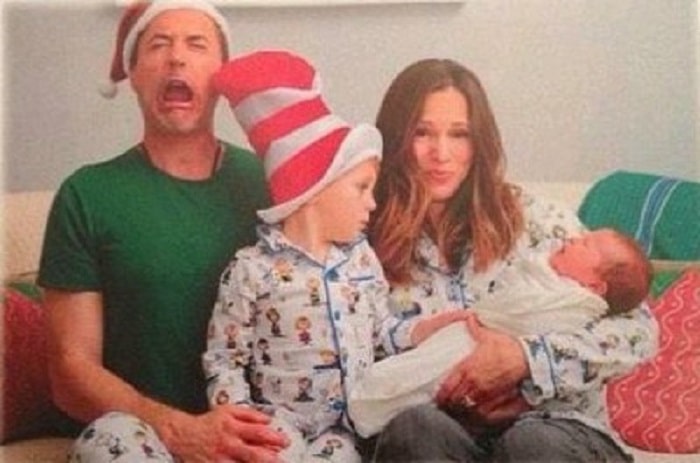 A very cute picture of the Downey family with the recently born Avri.